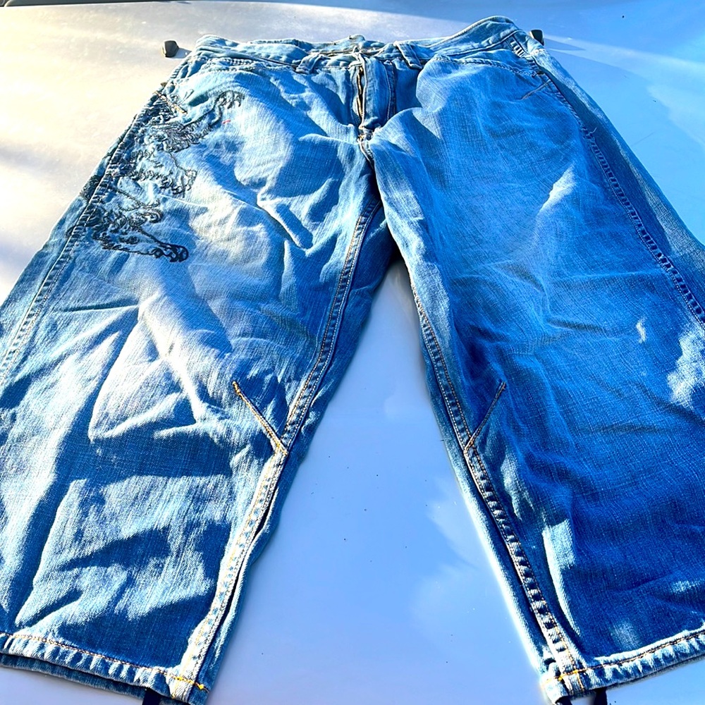 Eight 732 size 36 men’s shorts